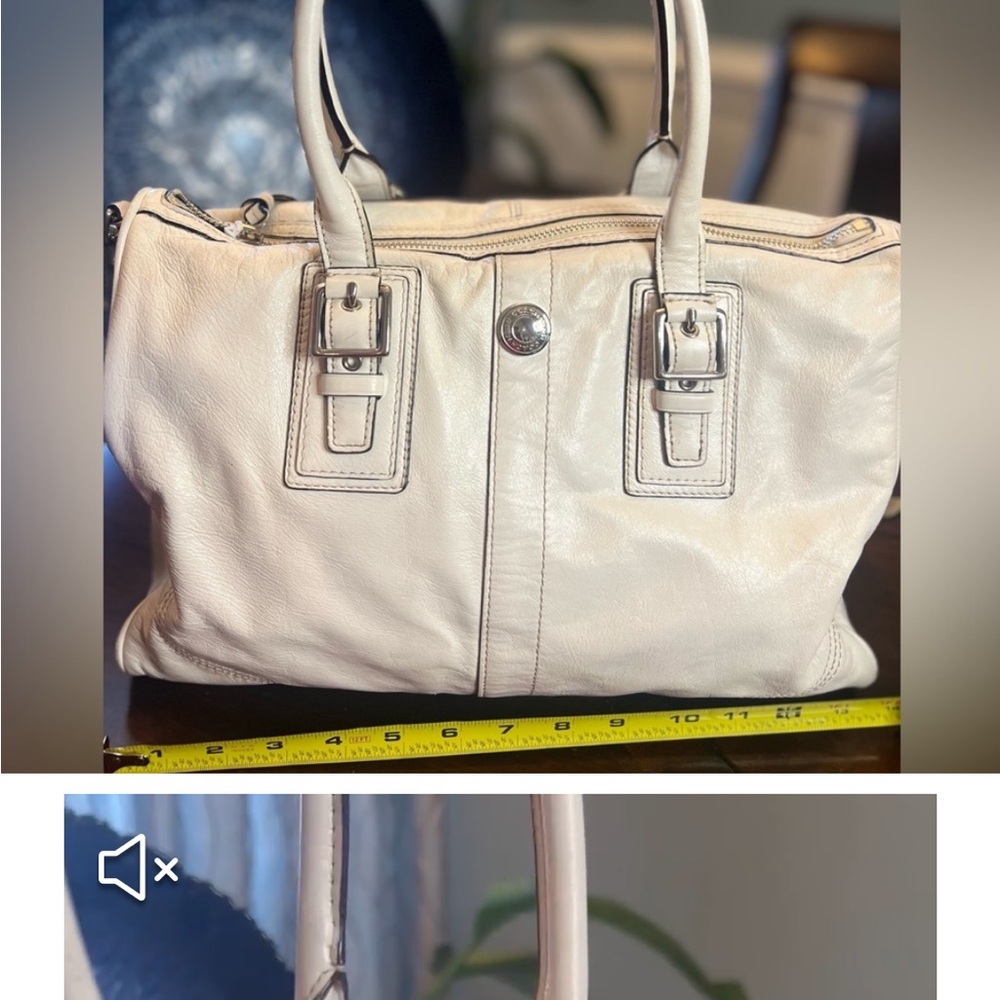 Elegant Cream Leather COACH Tote Bag